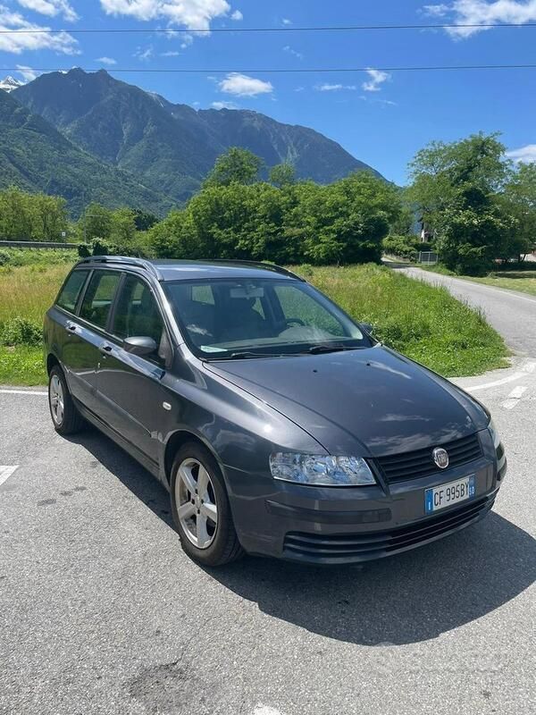Usata 2004 Fiat Stilo Station wagon | 900 € (Ottimo prezzo) - Immagine 1/4