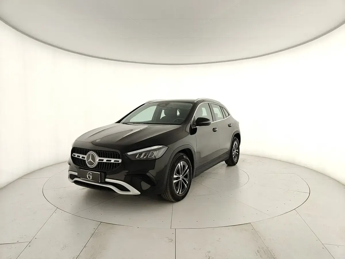 Usata Mercedes GLA180 Advanced 116 CV (85 kW) 2025 SUV
