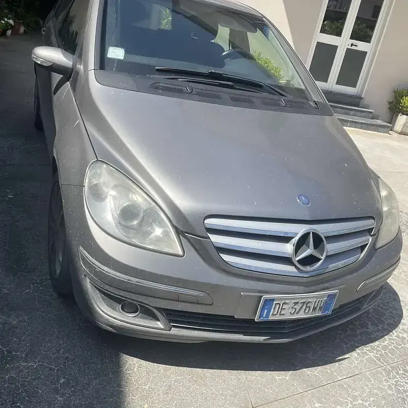 Usata Mercedes B200 140 CV (102 kW) 2007 Monovolume