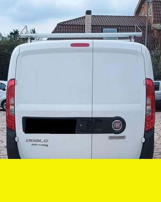 Usata Fiat Doblò 95 CV (69 kW) 2017 Bianco Monovolume