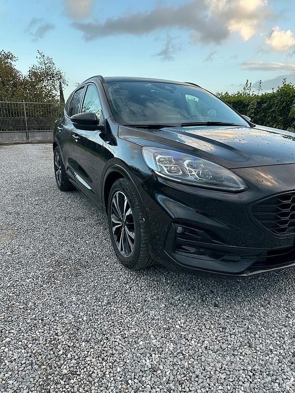 Usata Ford Kuga ST-Line X 120 CV (88 kW) 2022 SUV