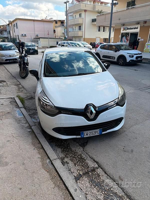 Usata Renault Clio IV 90 CV (66 kW) 2014 Bianco Berlina