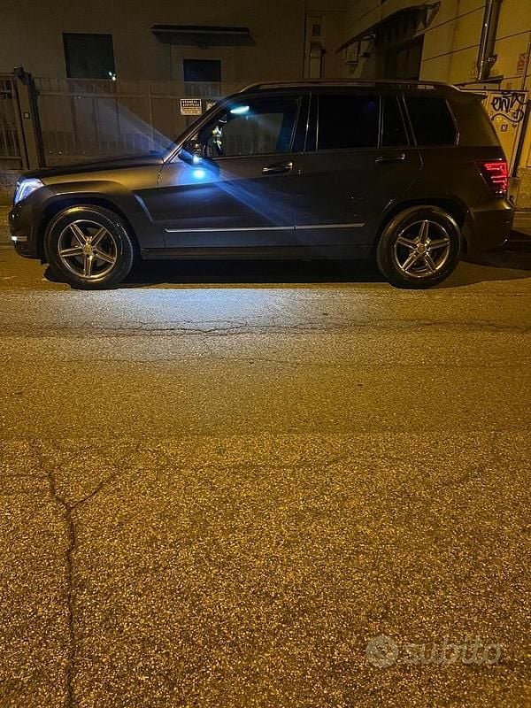 Usata Mercedes GLK200 143 CV (105 kW) 2012 Grigio SUV