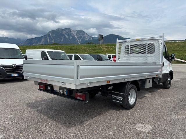 Usata Iveco Daily 2021 Bianco