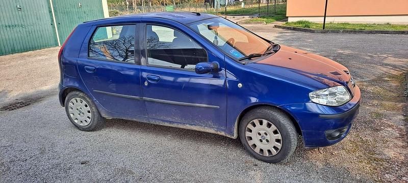 Usata Fiat Punto Classica 69 CV (50 kW) 2007 Blu/azzurro Utilitaria
