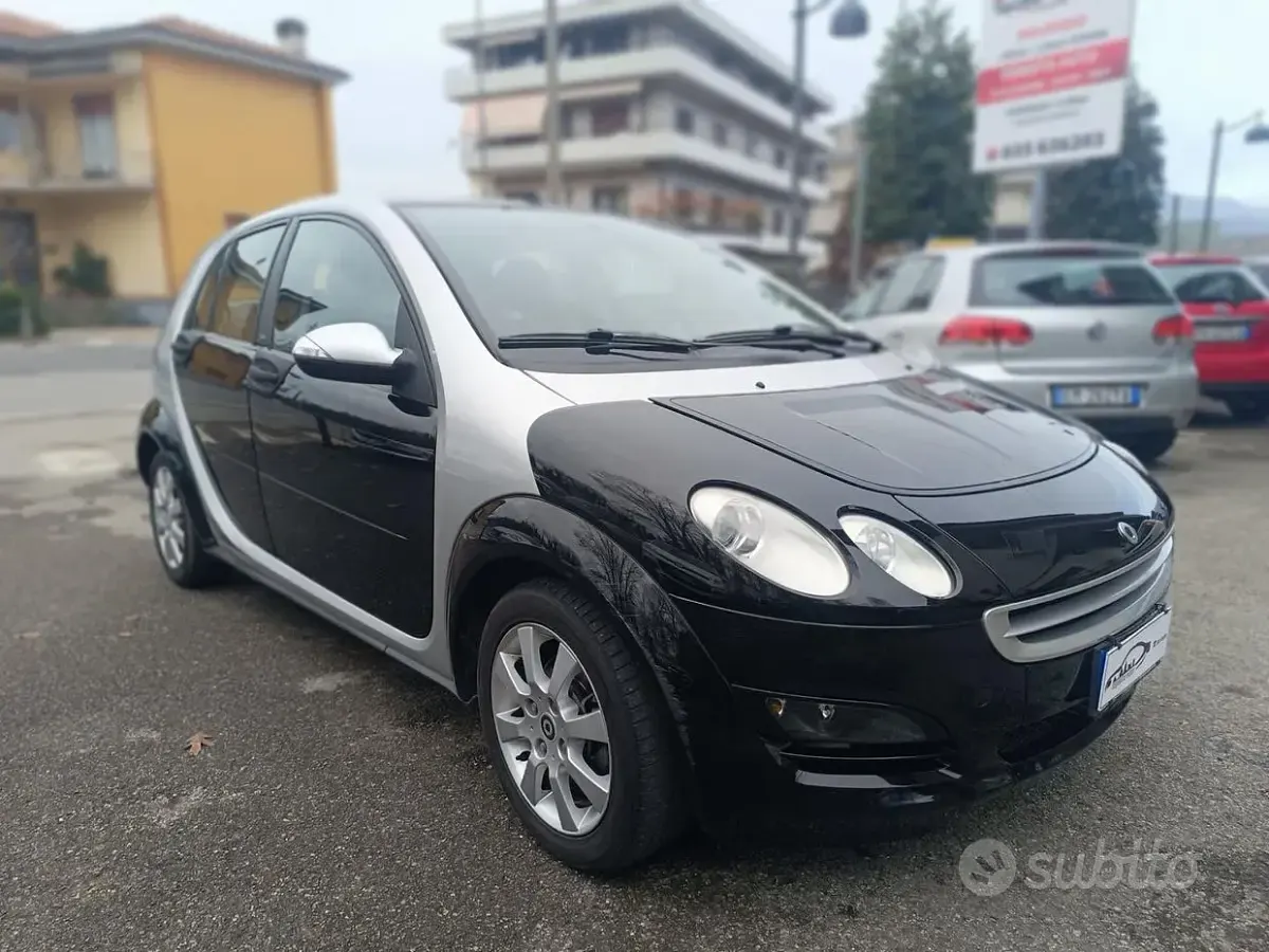 Usata Smart ForFour Passion 95 CV (69 kW) 2006 Grigio Utilitaria