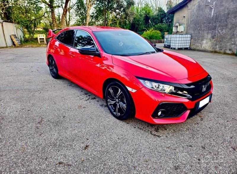 Usata Honda Civic Elegance 131 CV (96 kW) 2018 Rosso Berlina