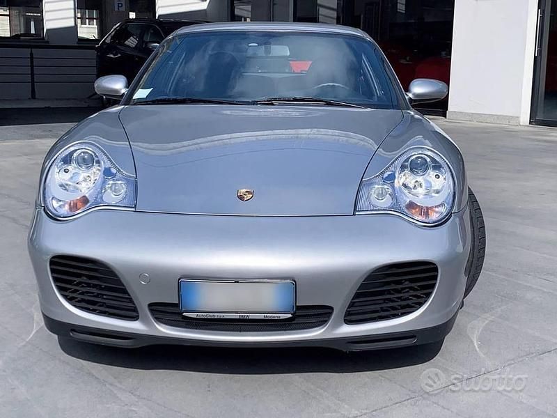 Usata Porsche 911 Carrera 4S 320 CV (235 kW) 2004 Argento Coupé