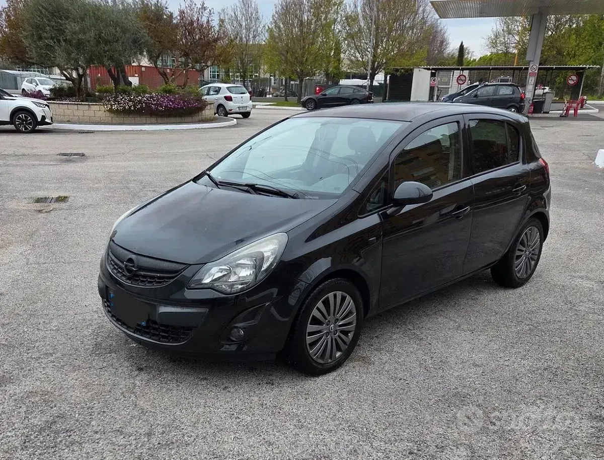 Usata Opel Corsa 69 CV (50 kW) 2014 Utilitaria