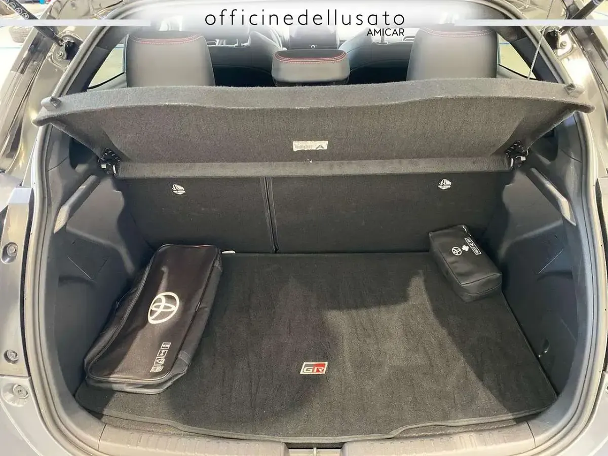 Usata Toyota Yaris Sport 131 CV (96 kW) 2025 Other Utilitaria