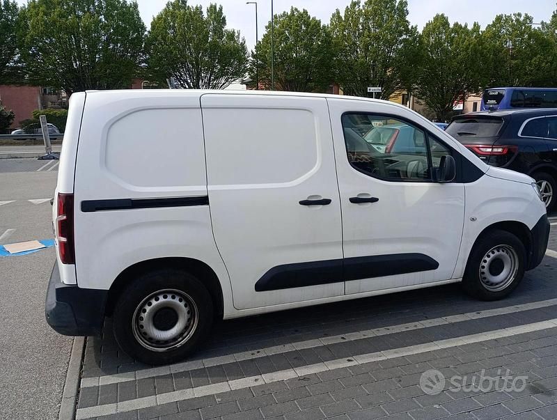 Usata Citroën Berlingo 75 CV (55 kW) 2019 Bianco Monovolume