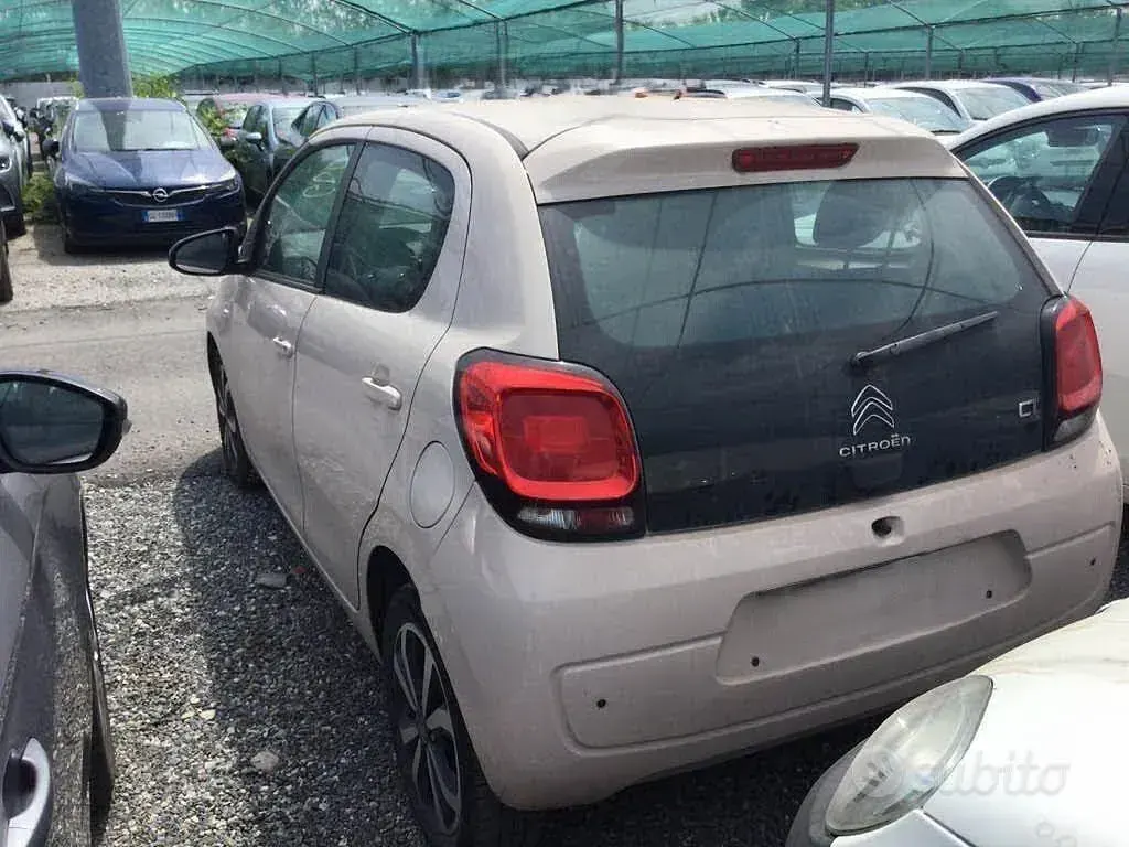 Usata Citroën C1 Shine 72 CV (52 kW) 2021 Beige Utilitaria