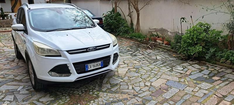 Usata Ford Kuga Individual 163 CV (119 kW) 2013 SUV