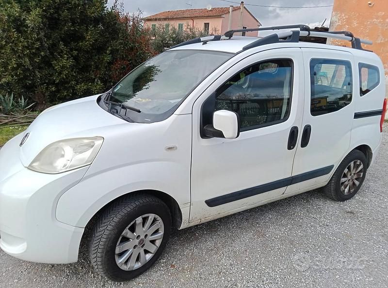 Usata Fiat Qubo Trekking 75 CV (55 kW) 2013 Bianco Monovolume