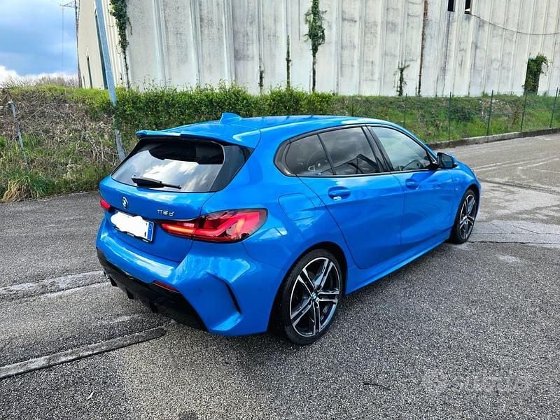 Usata BMW 116 M Sport 116 CV (85 kW) 2024 Blu/azzurro Utilitaria