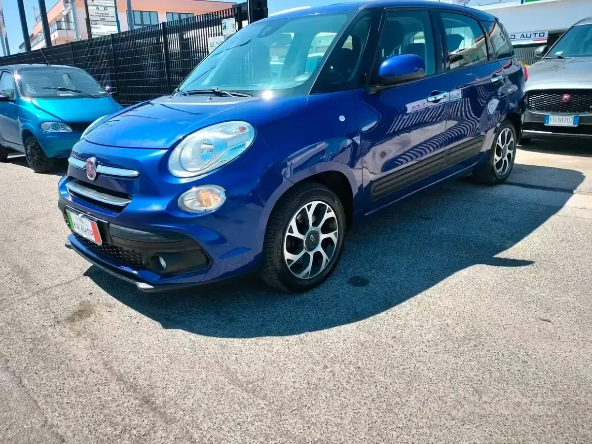Usata Fiat 500L Business 120 CV (88 kW) 2020 Blu Monovolume