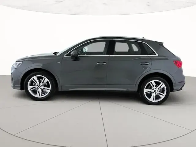 Usata Audi Q3 S-Line 150 CV (110 kW) 2022 Grigio daytona perlato SUV