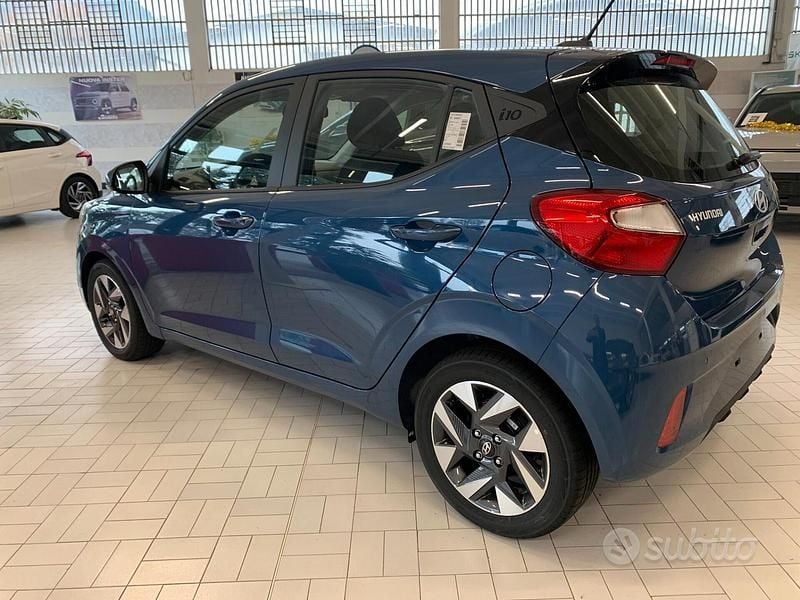 Nuova Hyundai i10 2025 Blu Utilitaria