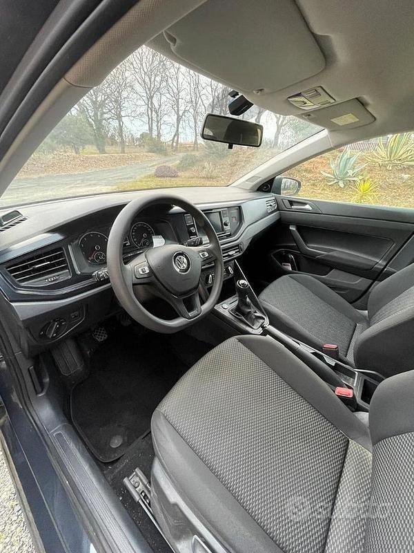 Usata VW Polo 60 CV (44 kW) 2019 Grigio Berlina