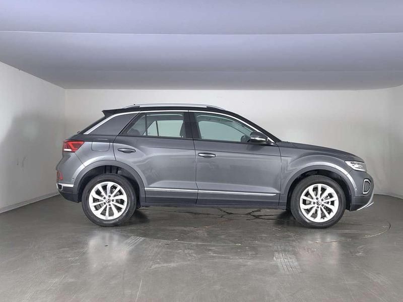 Usata VW T-Roc Style 116 CV (85 kW) 2025 Indium grey metallizzato nero SUV