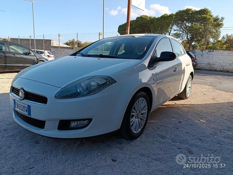 Bianco Usata 2012 Fiat Bravo Easy Utilitaria | 4300 € (Buon prezzo) - Immagine 1/4