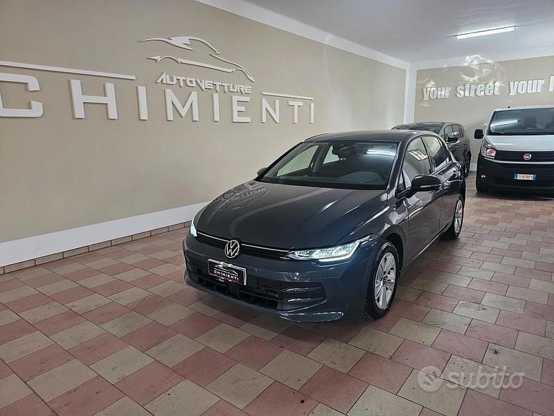 Usata VW Golf VIII Edition 116 CV (85 kW) 2025 Grigio Berlina
