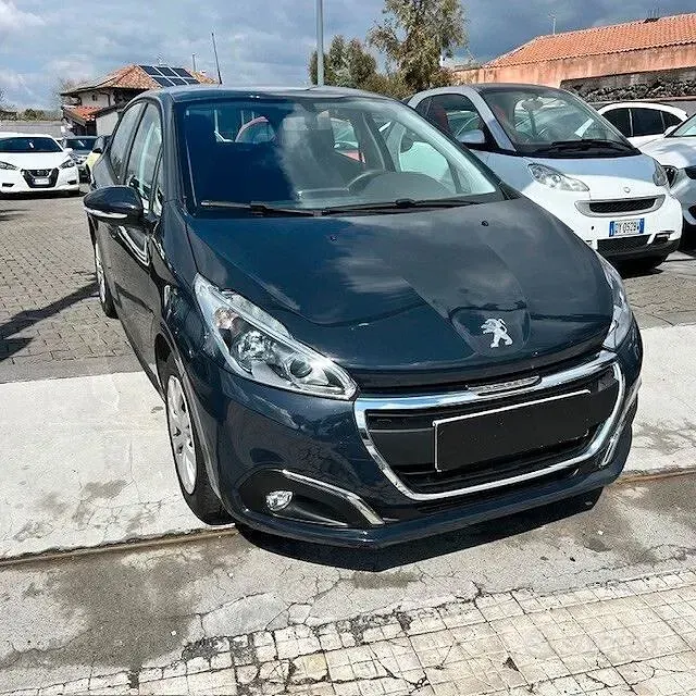 Usata Peugeot 208 Allure 82 CV (60 kW) 2017 Nero Utilitaria