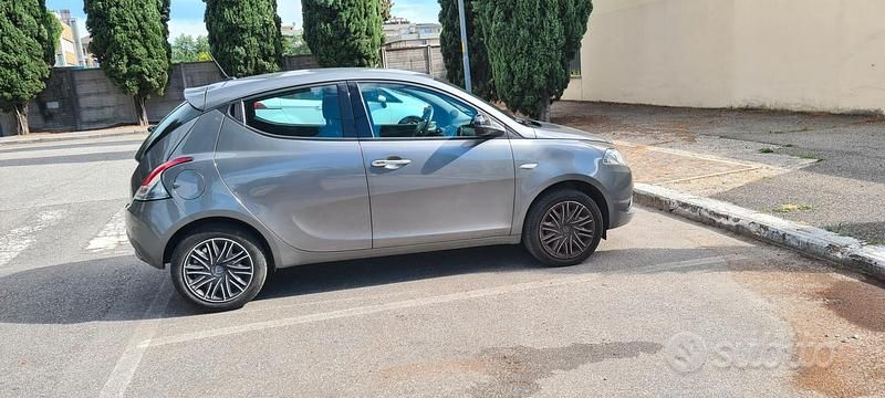 Usata Lancia Ypsilon 2020 Grigio Utilitaria