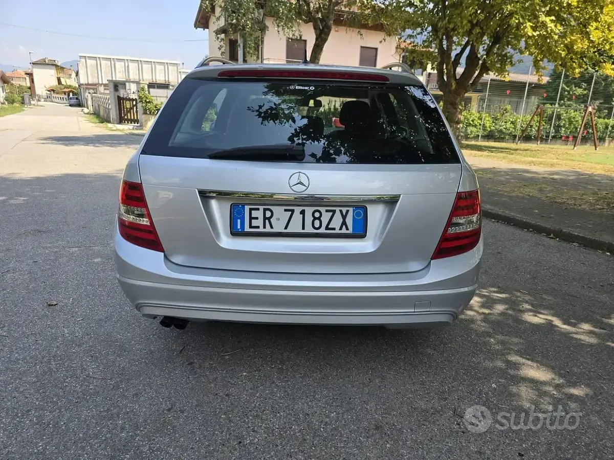 Usata Mercedes C200 136 CV (100 kW) 2013 Grigio Station wagon
