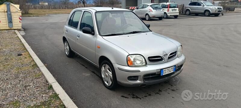 Usata Nissan Micra Visia 65 CV (47 kW) 2004 Argento Utilitaria