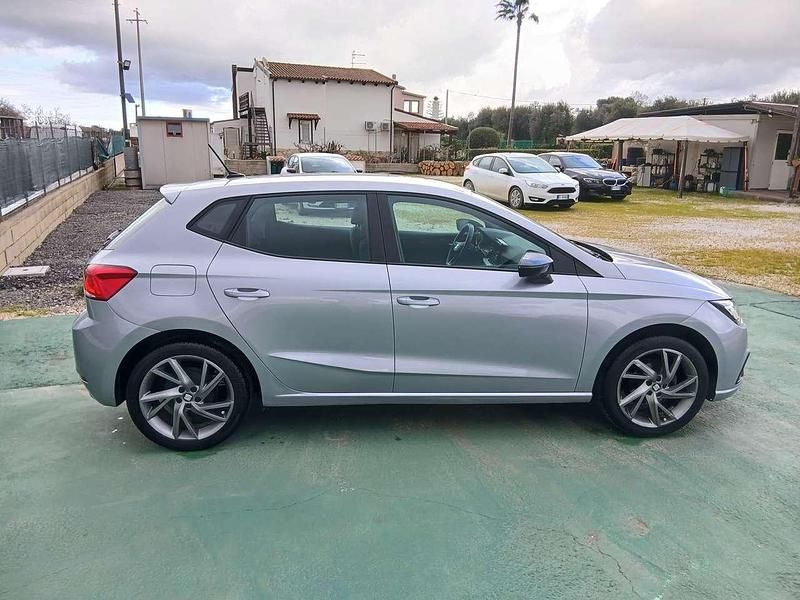 Usata Seat Ibiza Style 95 CV (69 kW) 2022 Grigio Utilitaria