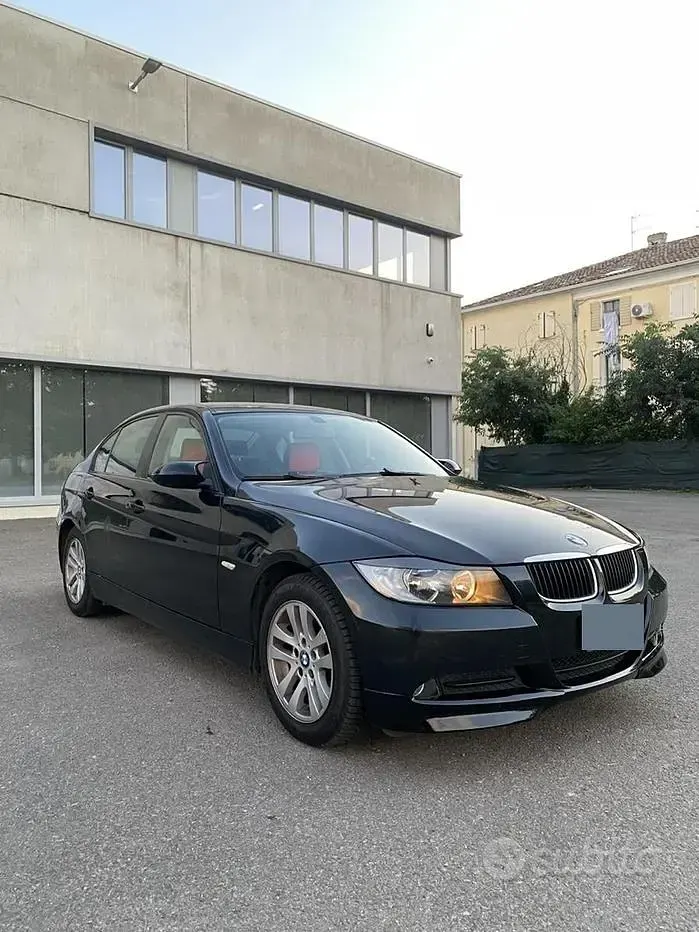 Usata BMW 318 129 CV (94 kW) 2006 Nero Berlina