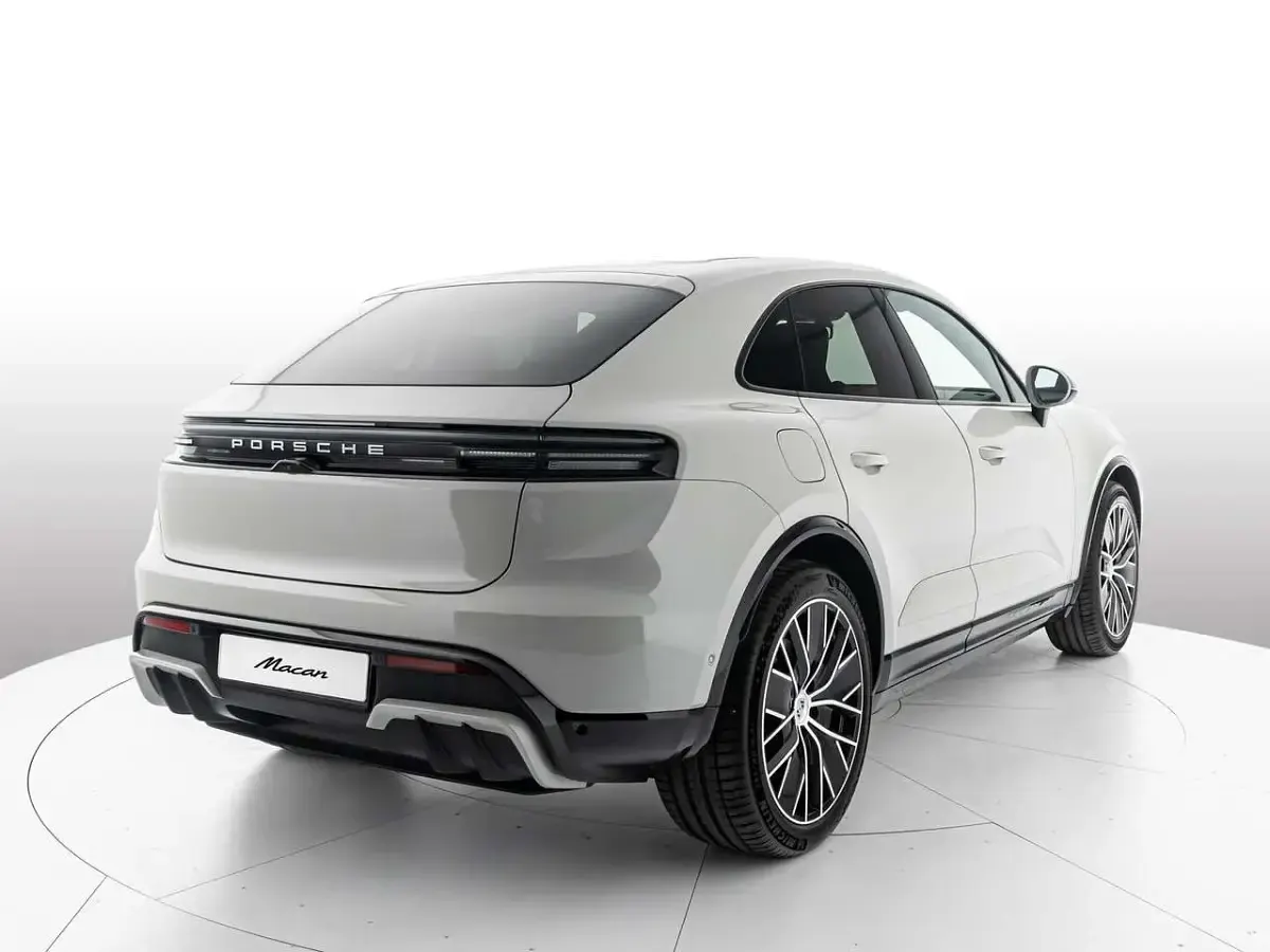 Nuova Porsche Macan 330 kW (449 CV) 2026 Gesso SUV