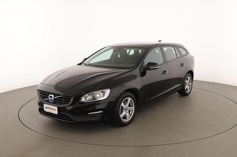 Usata Volvo V60 Kinetic 120 CV (88 kW) 2016 Nero Station wagon