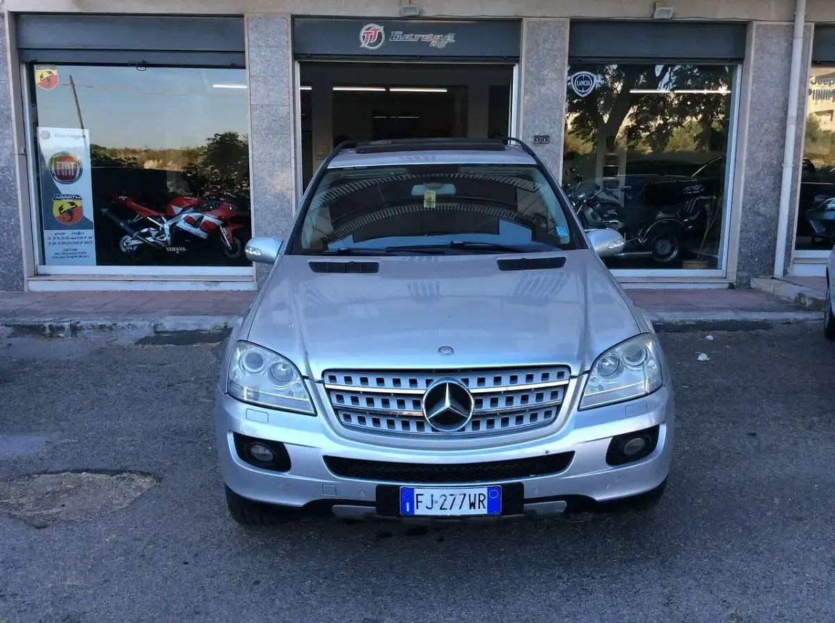 Usata Mercedes ML320 224 CV (164 kW) 2008 Argento SUV