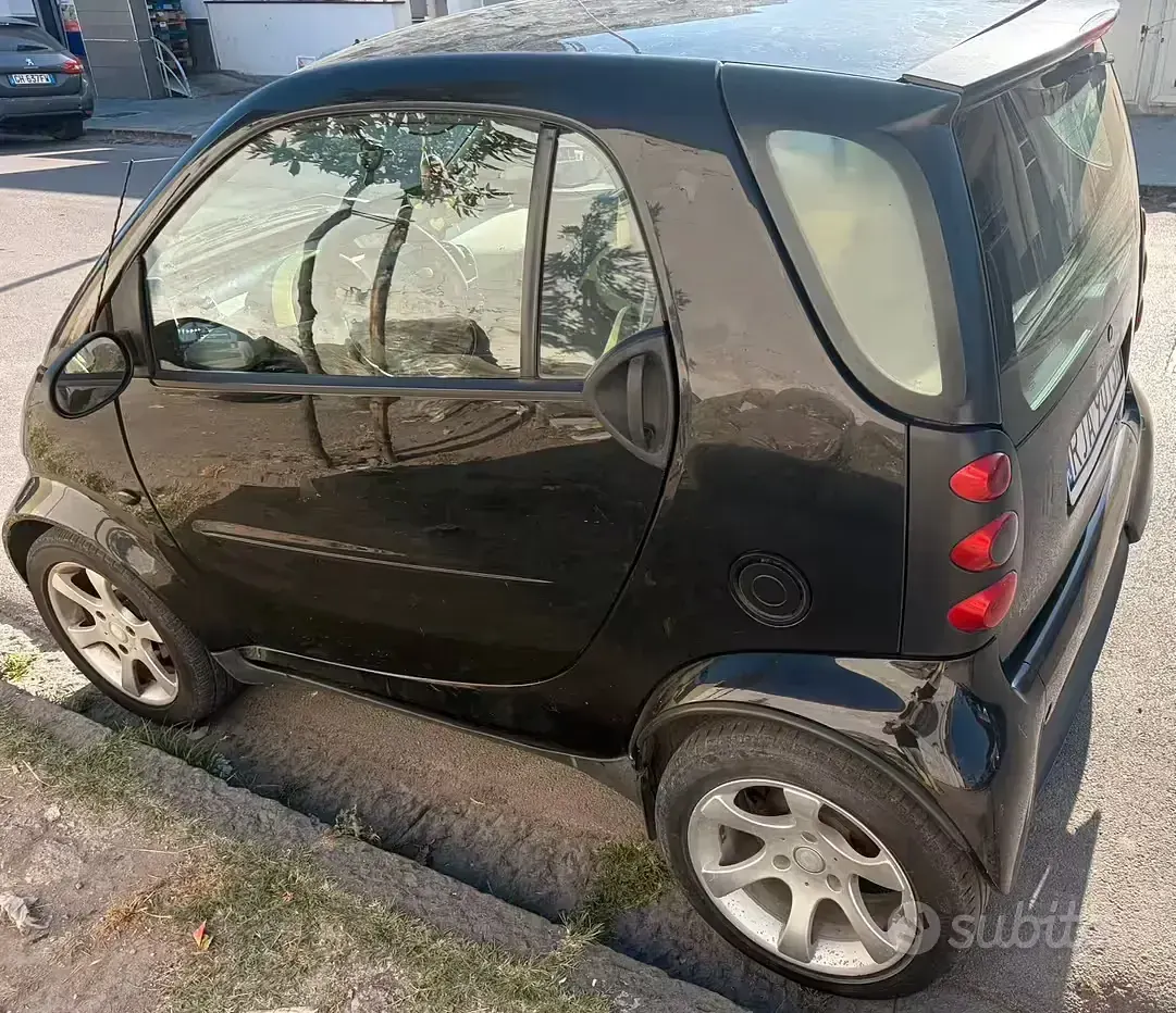 Usata Smart ForTwo Coupé 41 CV (30 kW) 2005 Nero Coupé