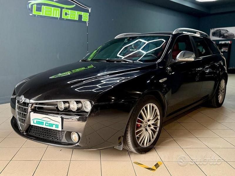 Usata Alfa Romeo 159 Super 170 CV (125 kW) 2014 Nero Station wagon