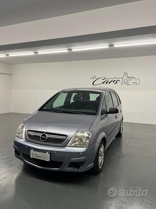 Usata Opel Meriva Enjoy 90 CV (66 kW) 2010 Grigio Monovolume