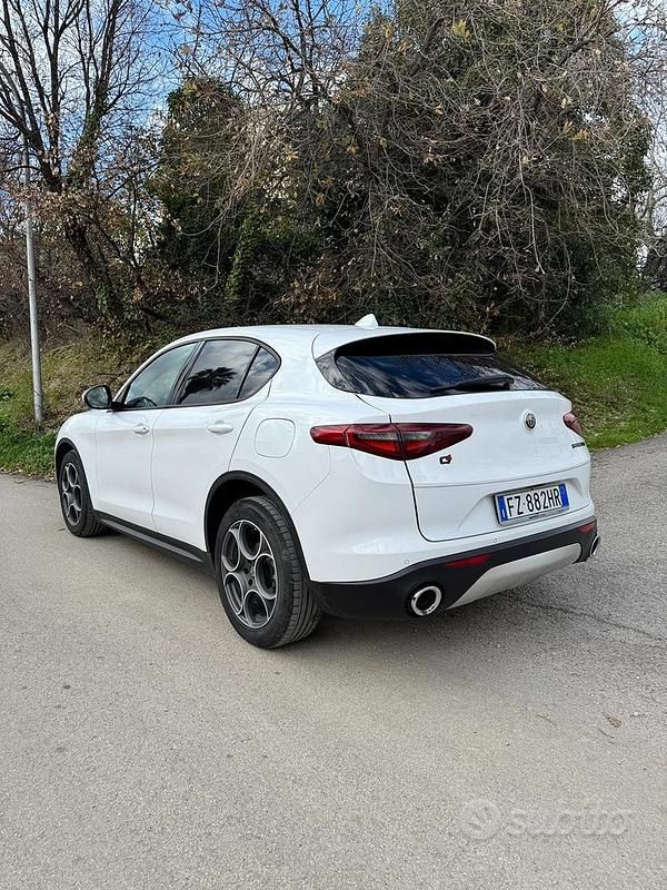 Usata Alfa Romeo Stelvio Tech Edition 160 CV (117 kW) 2019 Bianco SUV