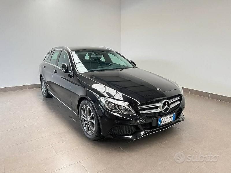 Usata Mercedes C200 Premium 184 CV (135 kW) 2018 Nero Station wagon