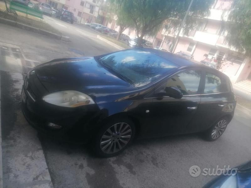 Usata Fiat Bravo 105 CV (77 kW) 2012 Nero Utilitaria