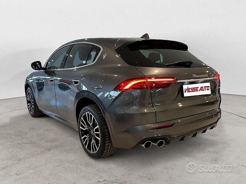 Usata Maserati Grecale GT 300 CV (220 kW) 2023 Grigio metallizzato SUV