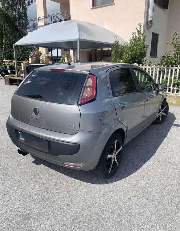 Usata Fiat Punto Evo Dynamic 75 CV (55 kW) 2010 Grigio Utilitaria