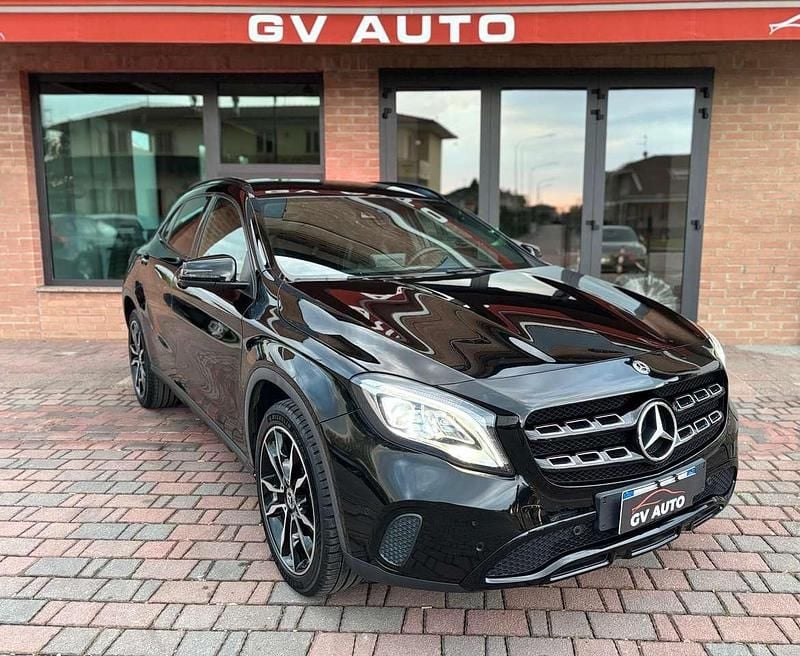 Usata Mercedes GLA200 Edition 136 CV (100 kW) 2019 Nero SUV