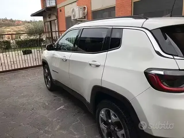 Usata Jeep Compass Limited 140 CV (102 kW) 2018 Bianco SUV