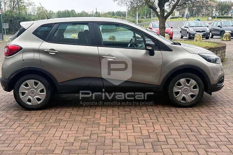 Usata Renault Captur 90 CV (66 kW) 2014 Grigio SUV