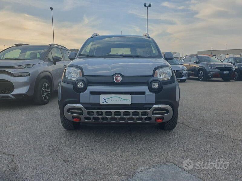 Usato 2023 Fiat Panda Cross 0.9 Benzin 85 CV (19.500 €)