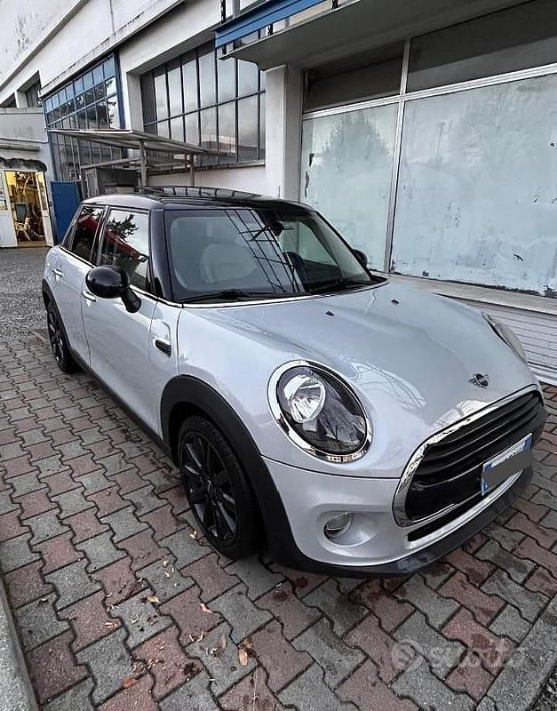 Usata Mini Cooper D Hype 116 CV (85 kW) 2018 Grigio Utilitaria