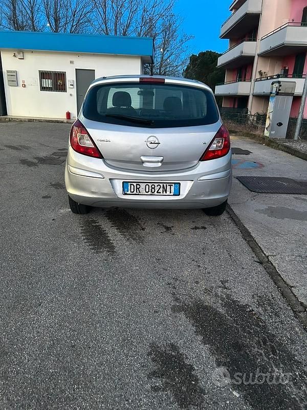 Usata Opel Corsa 2009 Grigio Utilitaria