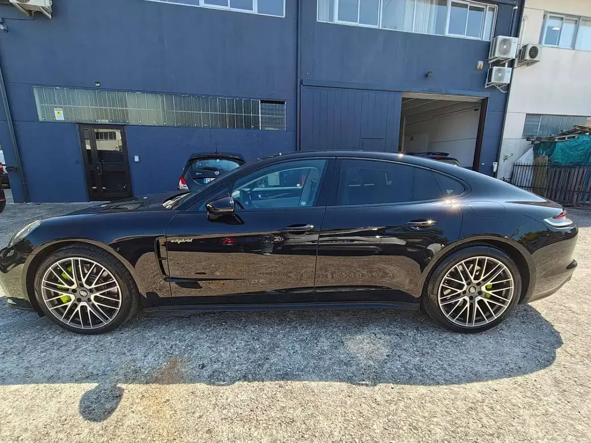 Usata Porsche Panamera 441 CV (324 kW) 2020 Nero Utilitaria